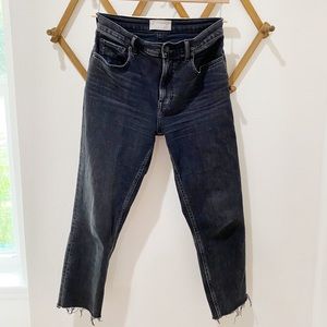 everlane cheeky jean in washed black 28